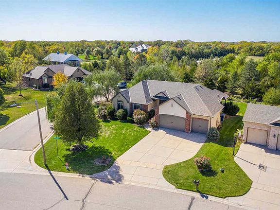 2nd image of 1707 S Aspen Creek Dr