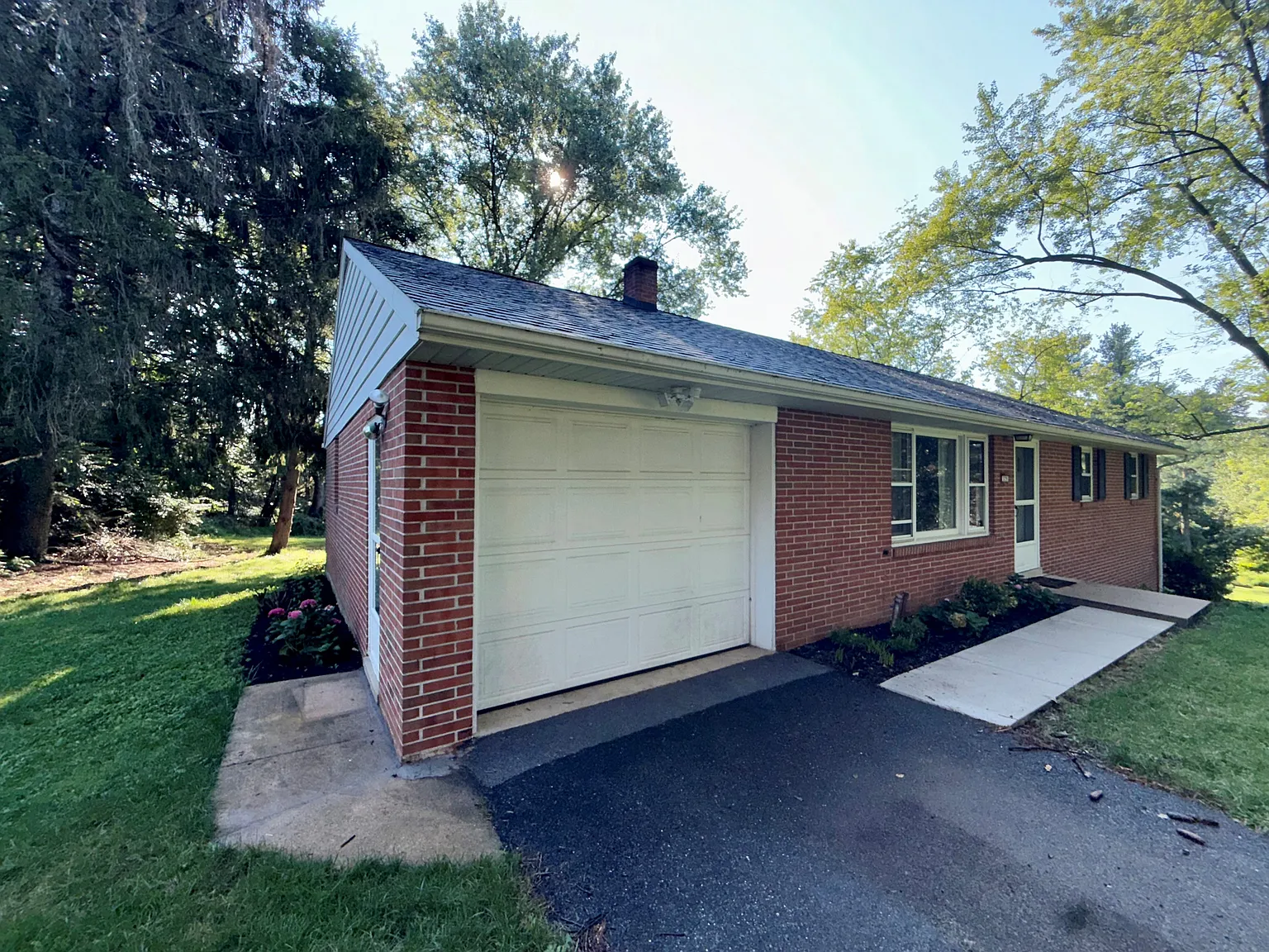 3 bed, 1218 sqft, $2,600 — Photo 4