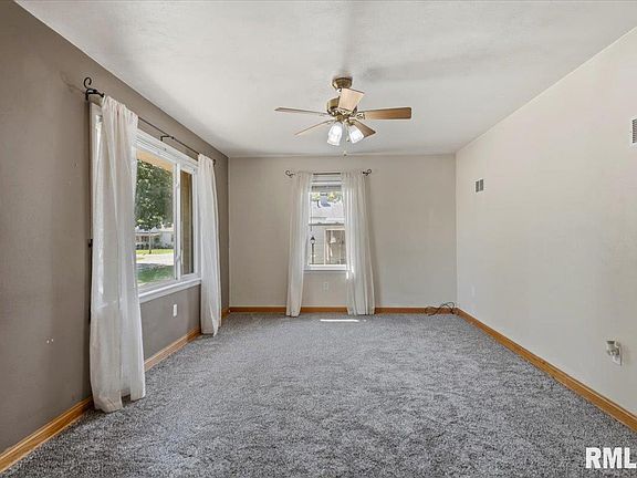 4th image of 5 Saint Cabrini Ct