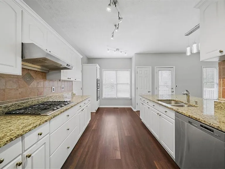 4085 Pineset Dr — Photo 15