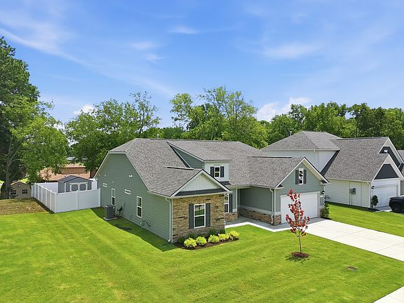 2nd image of 548 Nightengale Ridge Dr