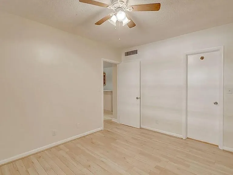 917 NE 16th Ave #1 — Photo 18