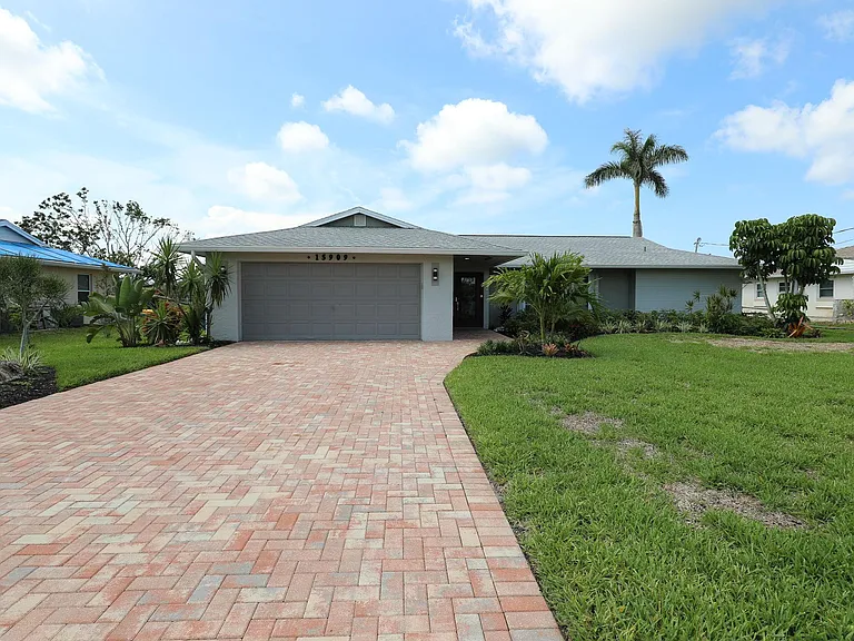 15909 Candle Dr — Photo 4