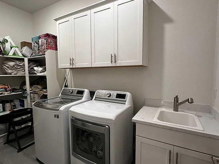 2305 Banks Dr — Photo 20