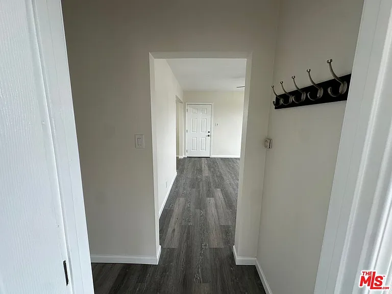 6326 W Franklin — Photo 10