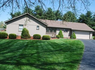 2257 W Bobwhite Dr, Scottsburg, IN 47170