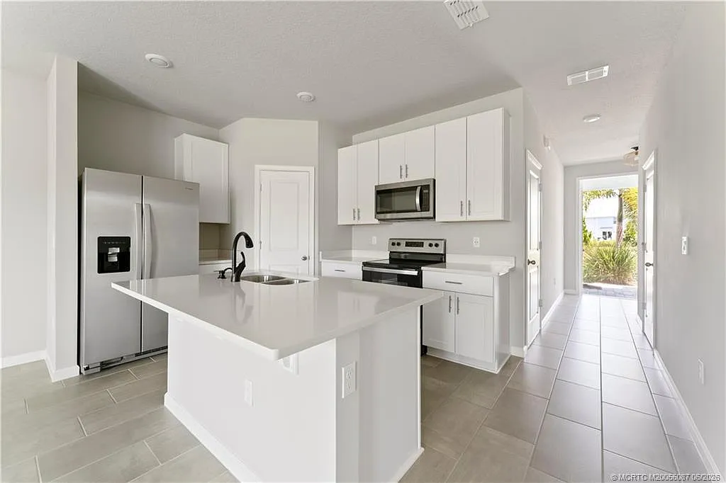 3 bed, 2.5 bath, 1485 sqft, $2,675 — Photo 4