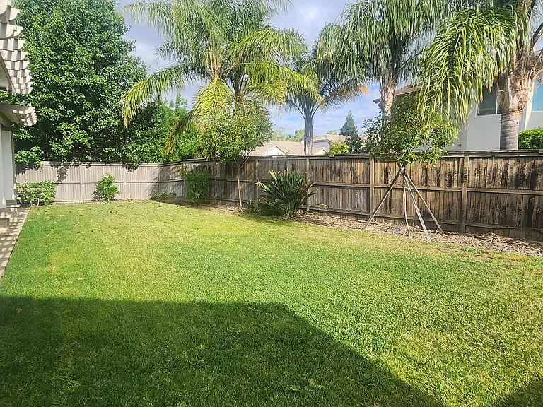 9736 Country Falls Ln — Photo 23