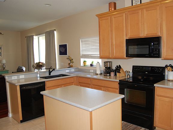 5th image of 8809 Royal Enclave Blvd
