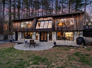 25 Mountaindale Rd, Smithfield, RI 02917