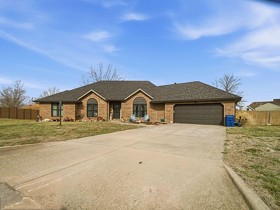 3rd image of 3983 N Courtney Circle