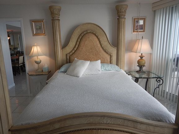 master bedroom ocean front with balcony