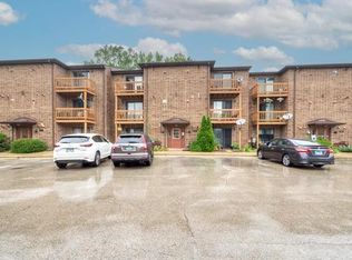 2264 Abbeywood Dr APT F, Lisle, IL 60532