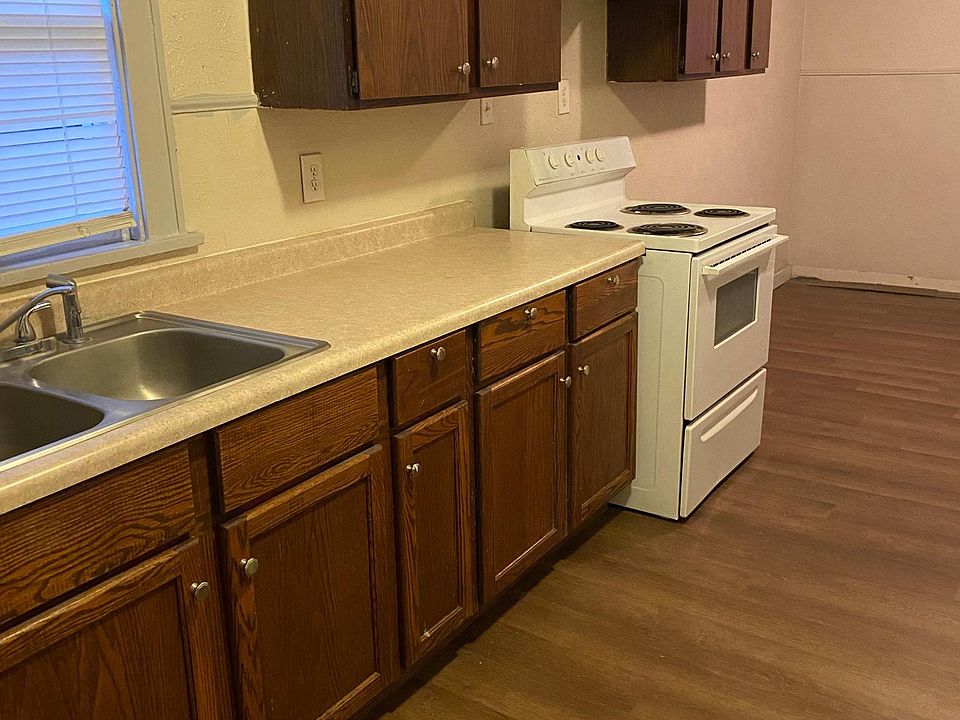 2nd image of 1036 Talbot Ave