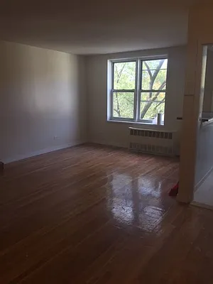 Rented by Roberto Guilbet, LREB | media 23