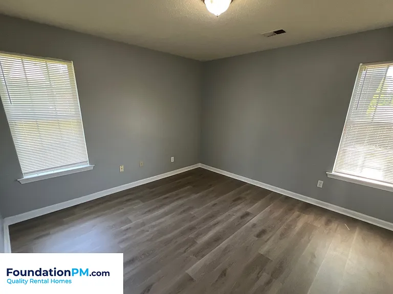 2485 Wellons Ave — Photo 9
