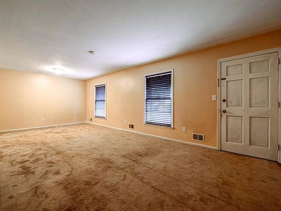 2nd image of 1279 Drayton Woods Dr