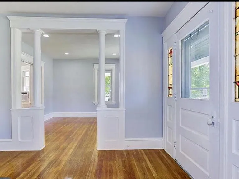 439 Park Ave — Photo 13