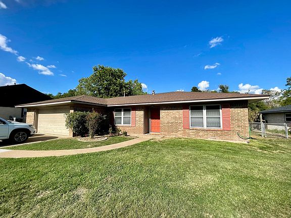 2nd image of 1807 Medina Dr