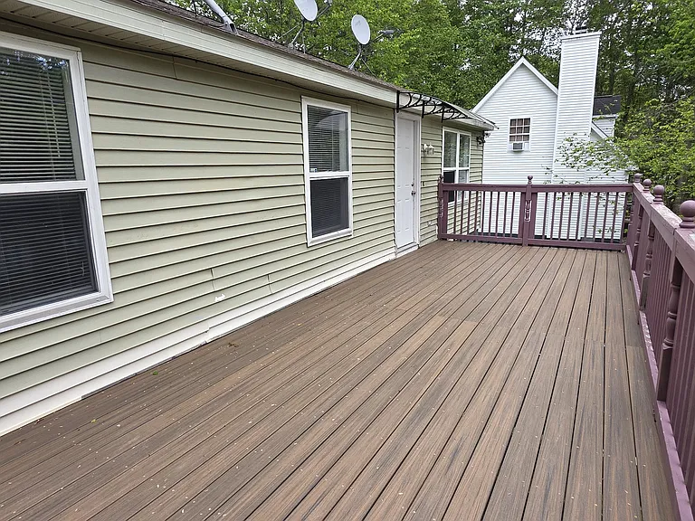 Upper Level Deck - New Trex Decking