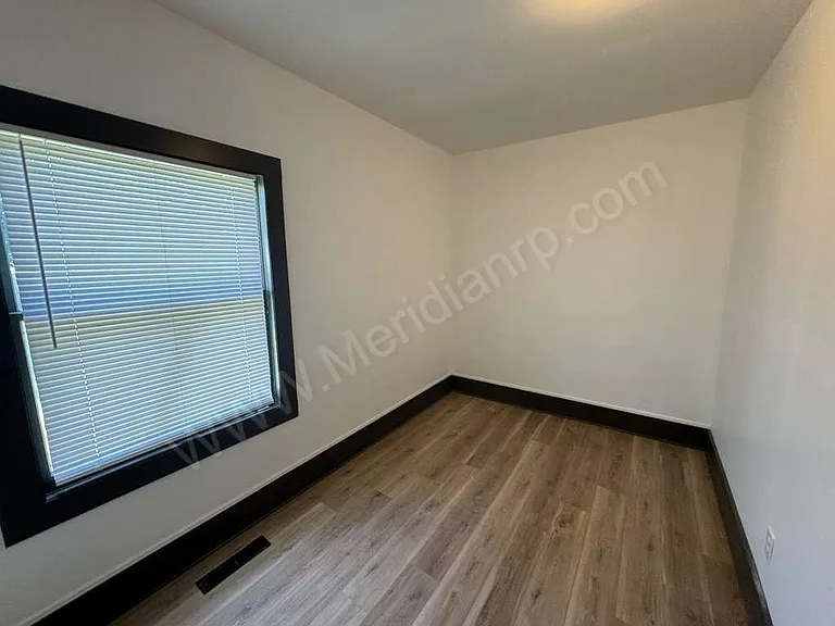 719 S Morgan St — Photo 10