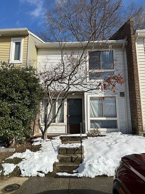 1st image of 6 Woodward Ct