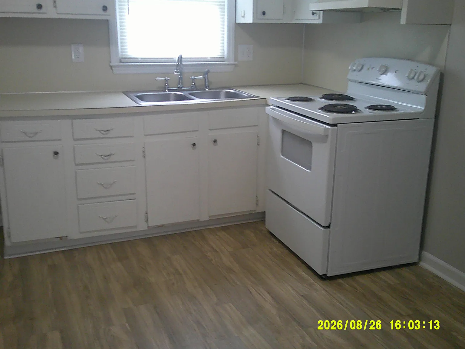 2 bed, 1.5 bath, $1,100 — Photo 4