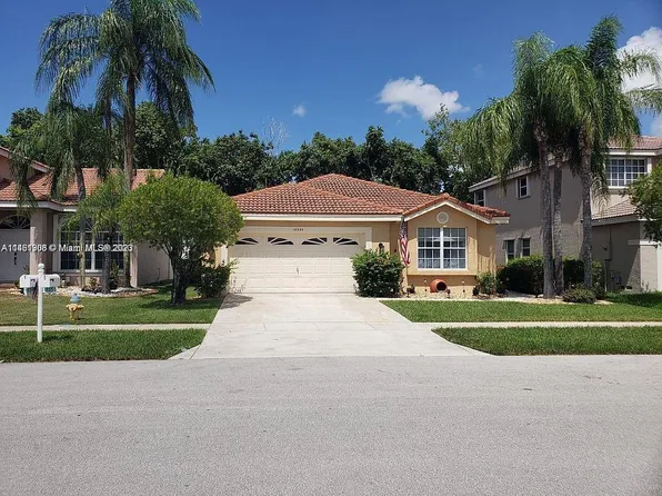 18355 NW 21st St, Pembroke Pines, FL 33029