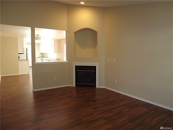 5th image of 8729 Wallingford Ln NE