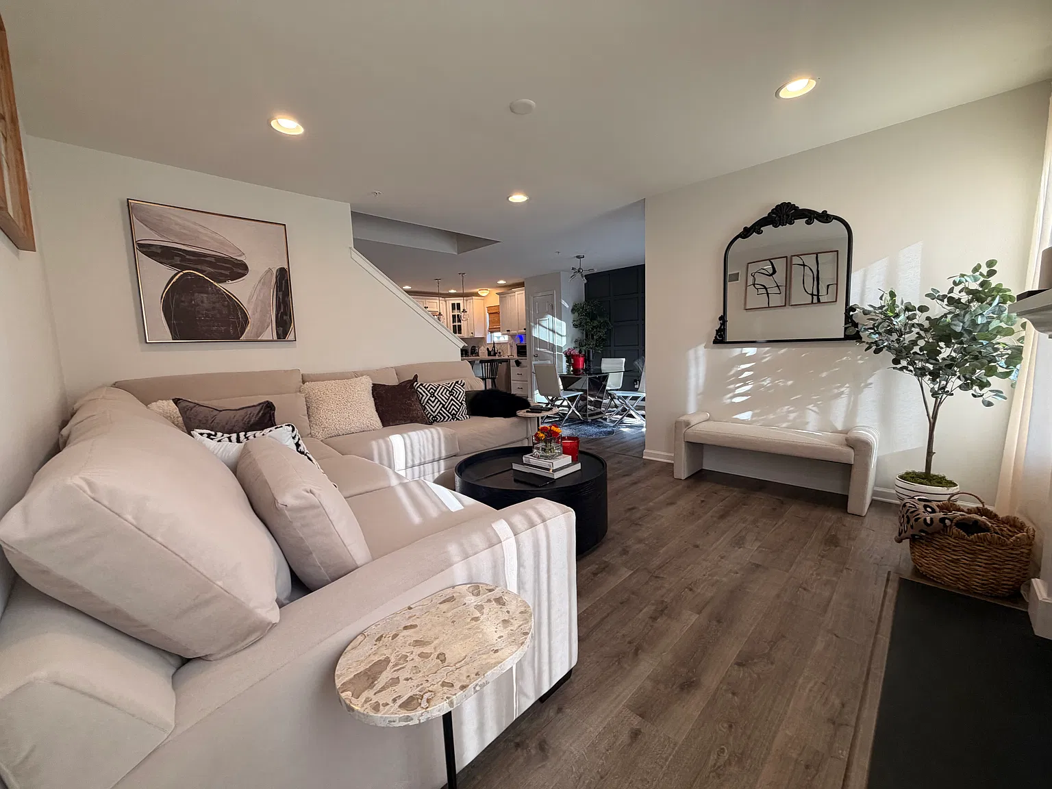 3 bed, 1820 sqft, $3,250 — Photo 4