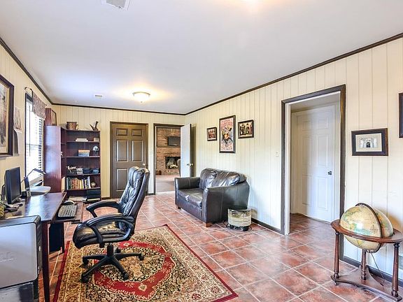 3rd image of 2412 Carrington Way SE