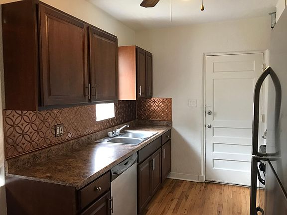 3rd image of 207 Manzano St NE APT B