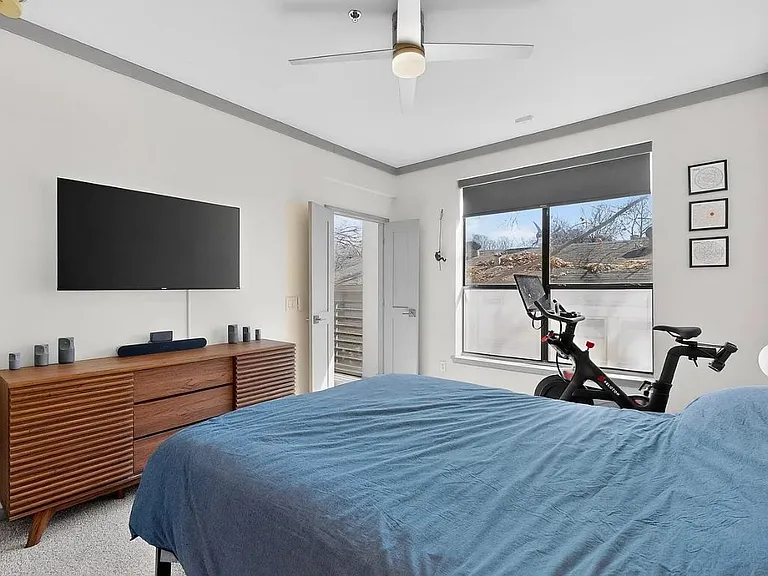 4111 Gilbert Ave #101 — Photo 7