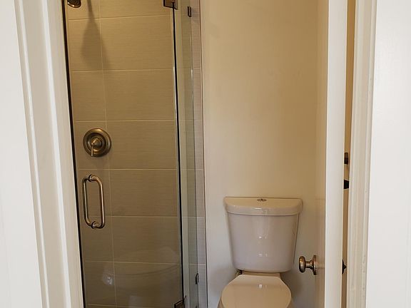 3rd image of 811 Austin Ave APT 8