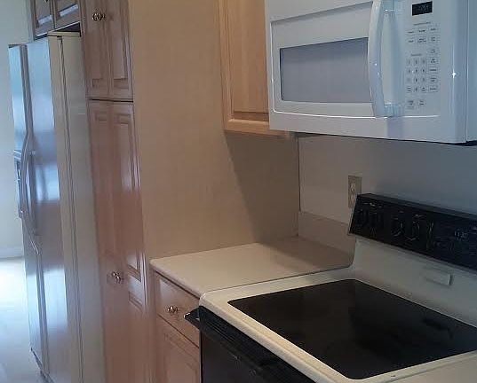 5th image of 17406 NE 40th Pl