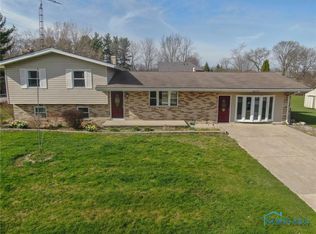15932 Roachton Rd, Perrysburg, OH 43551