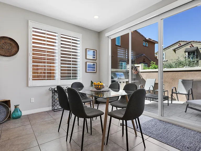 52358 Hawthorn Ct — Photo 10