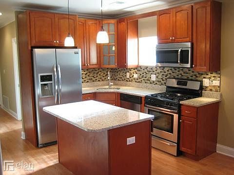 3rd image of 3615 N Marshfield Ave
