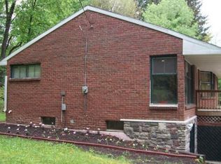 26503 Dutch Settlement St, Dowagiac, MI 49047
