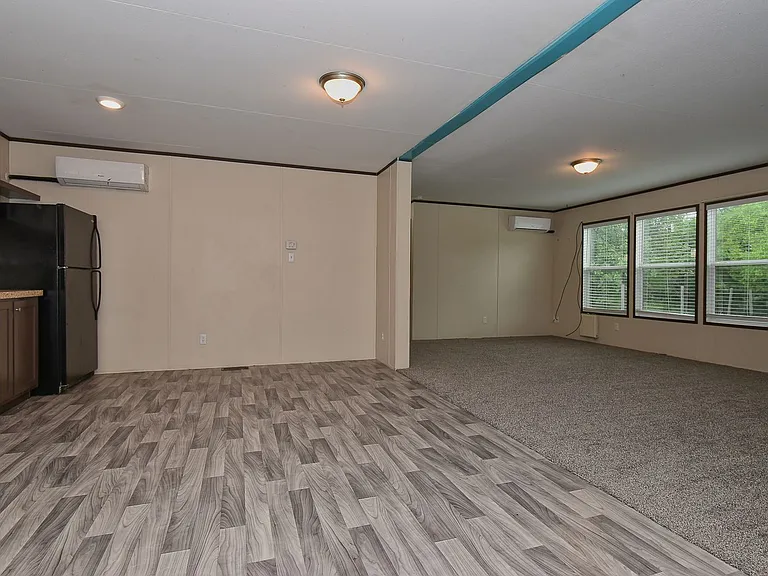550 Quail Run Cir — Photo 9