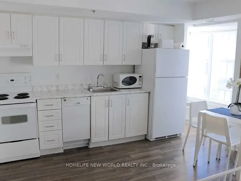210 Victoria St #909 — Photo 3