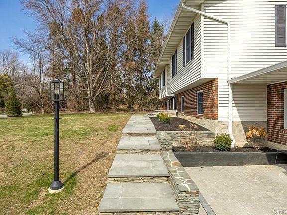 5th image of 1490 Clove Valley Road