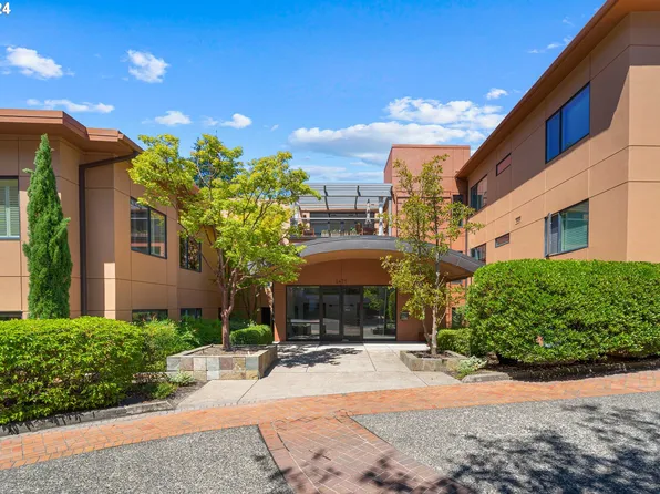786 NW Westover Sq, Portland, OR 97210
