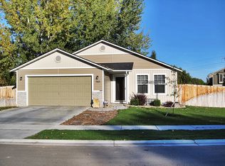 7165 E Yellow Fern Rd, Nampa, ID 83687