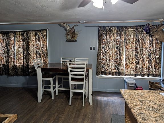 3rd image of 283 Nebraska Rd