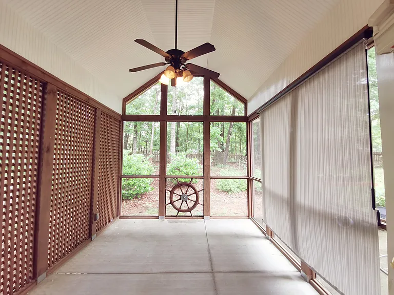 715 Morning Creek Ln — Photo 27
