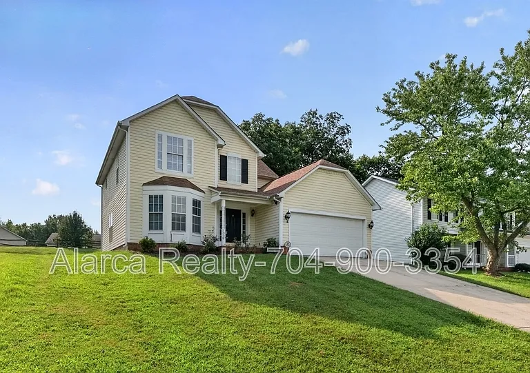 1901 Misty Vale Rd — Photo 2