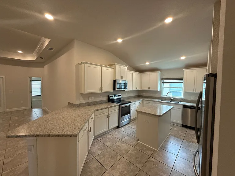 2107 Cartgate Ln — Photo 10