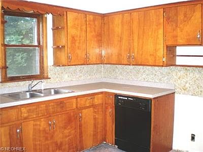 5th image of 2242 Englewood Ave
