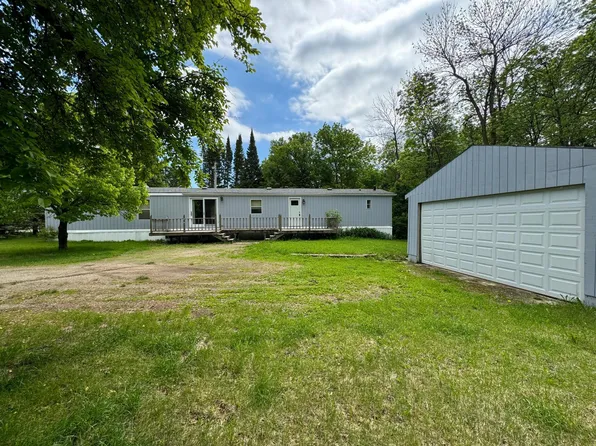 58920 330th St, Warroad, MN 56763